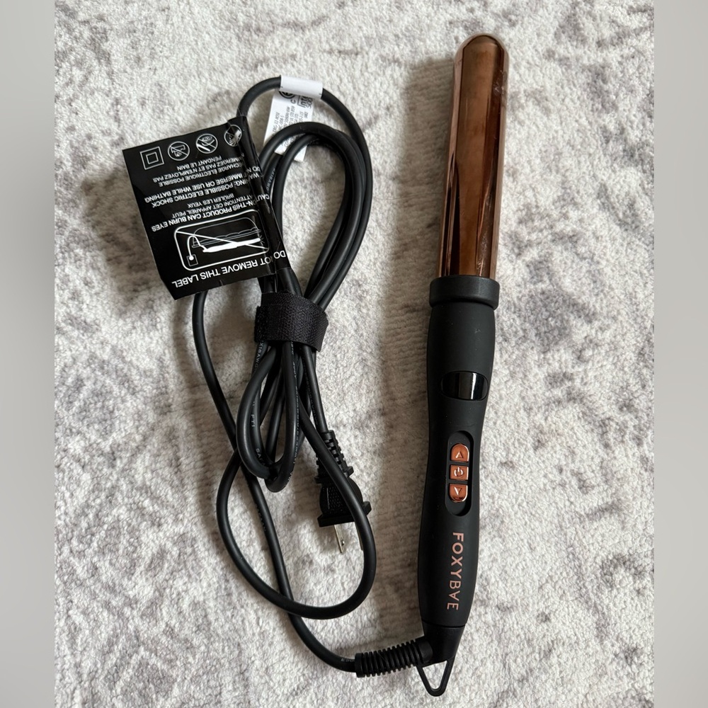 FoxyBae Hair Curling Wand - Rose Gold